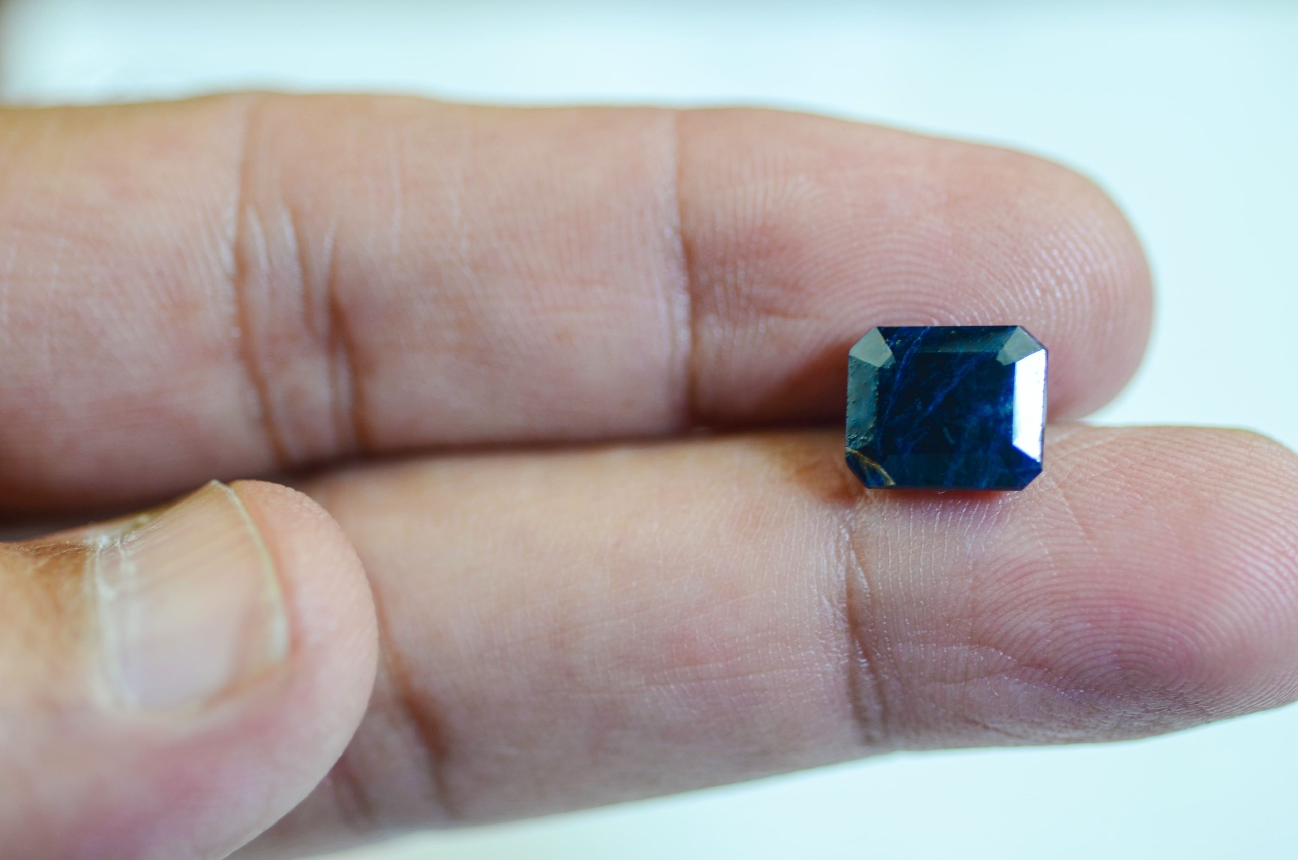 NATURAL BLUE SAPPHIRE 4.00 ct