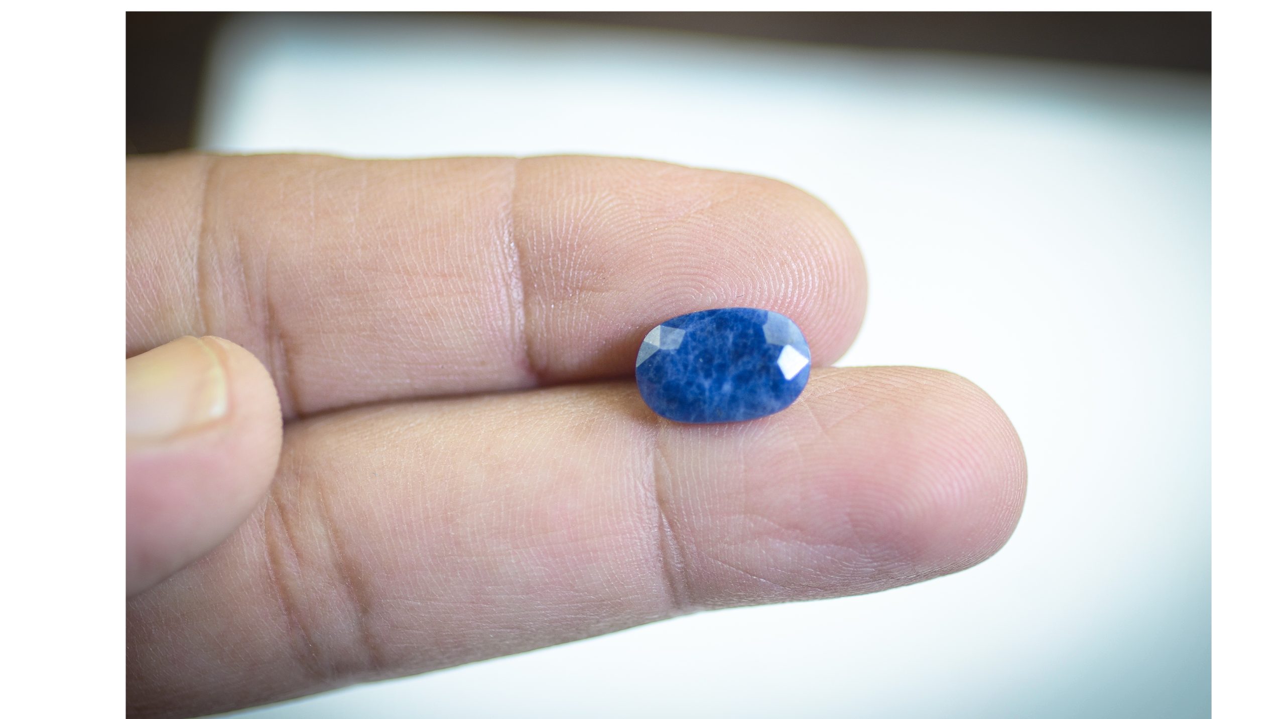 natural blue sapphire 3.90 ct NATURAL BLUE SAPPHIRE 3.90 ct