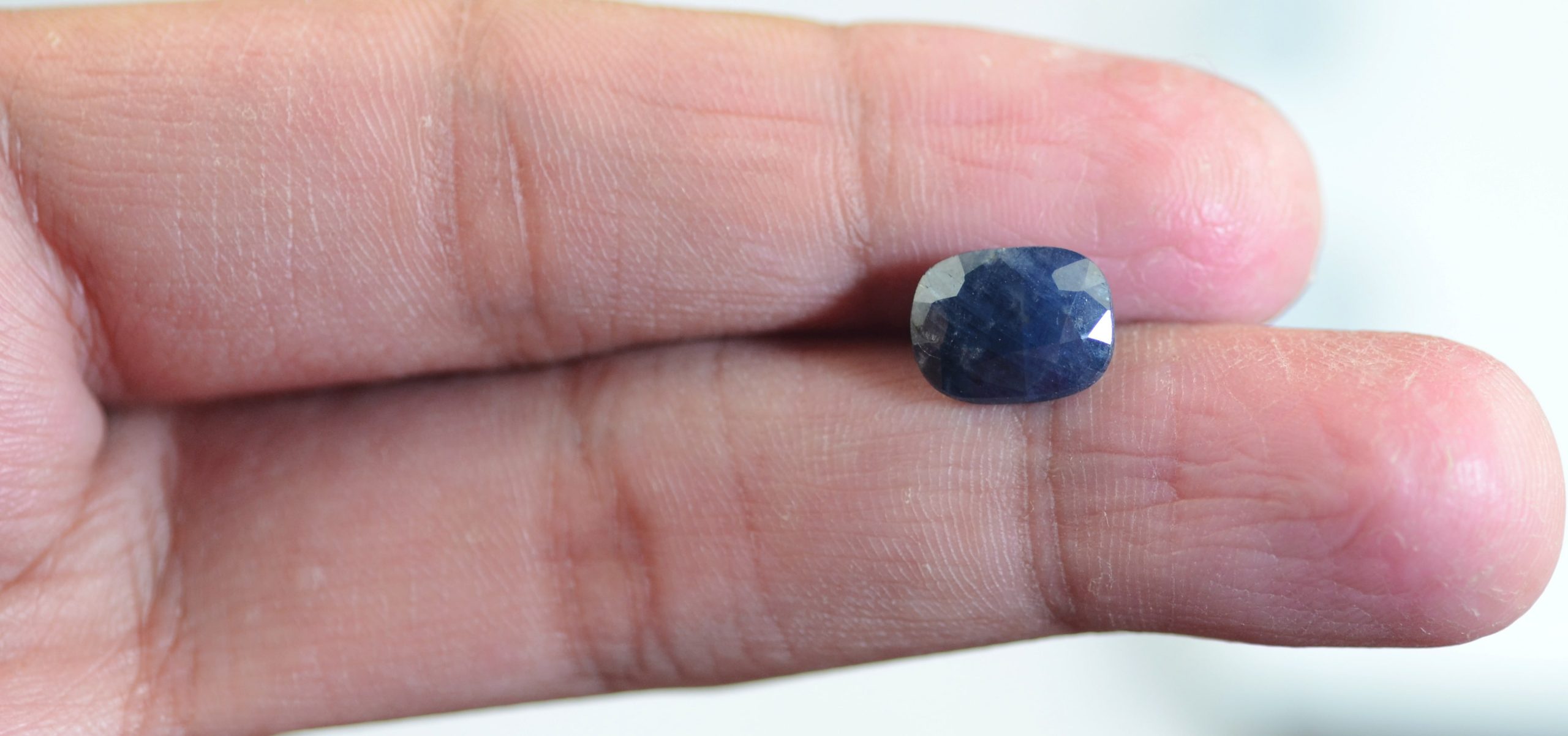 NATURAL BLUE SAPPHIRE 4.60 ct
